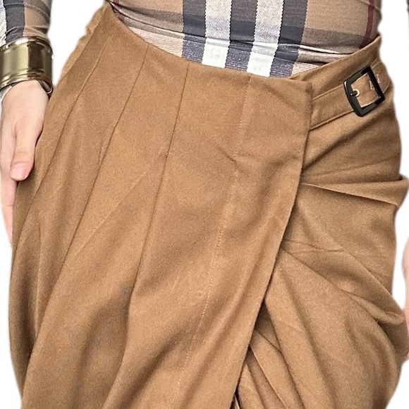 Full Circle Asymmetrical Camel Skirt Small - Picture 7 of 12